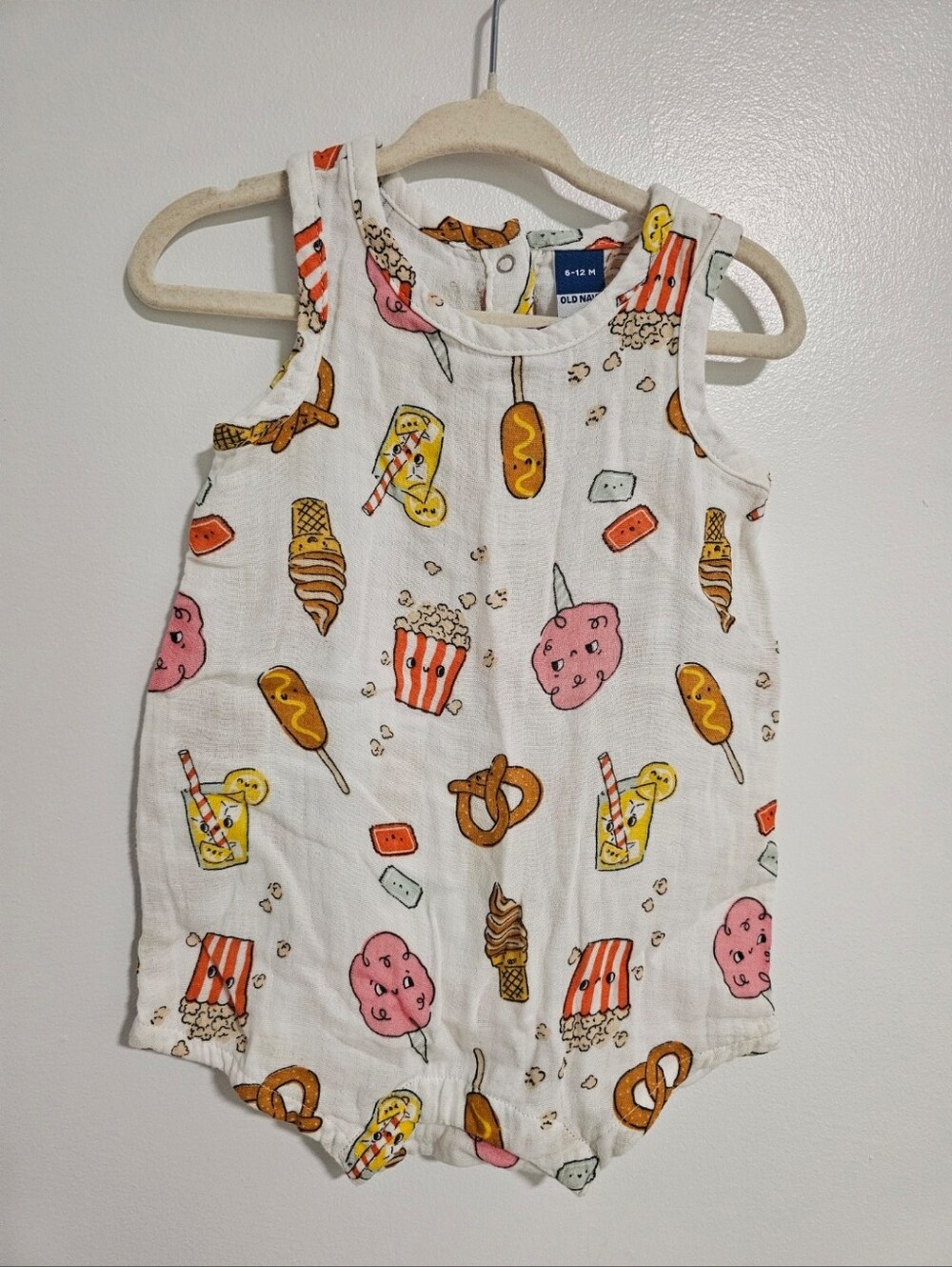 🧸4/20$ Old Navy Muslin Cotton Baby Romper Snack Print Size 6-12M Baby Girl